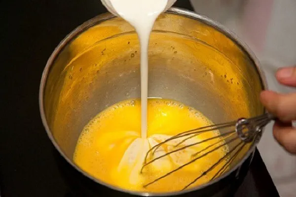 2 cách làm bánh trứng béo ngậy cực đơn giản tại nhà - 11