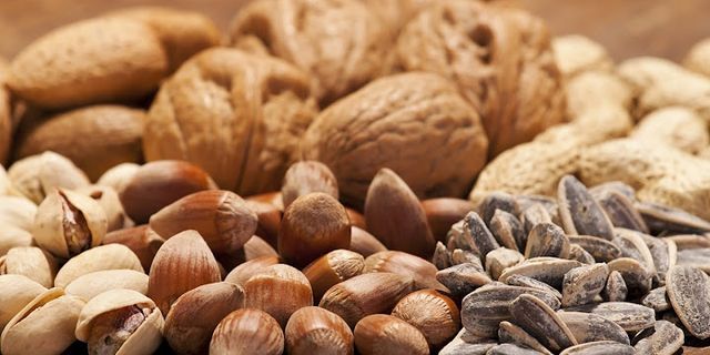 allergic to nuts là gì - Nghĩa của từ allergic to nuts